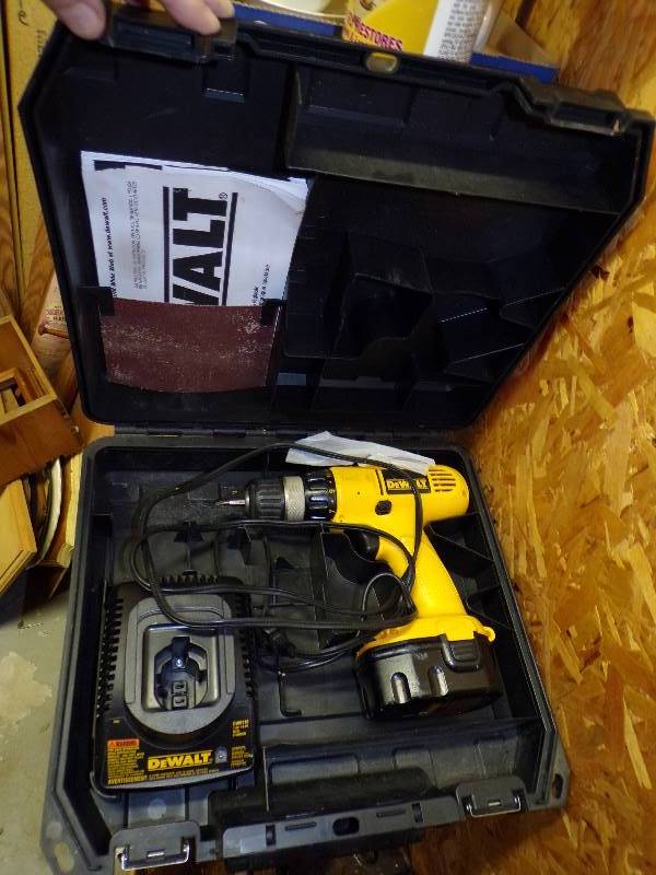 lot 2020 image: Dewalt Cordless Drill in Case