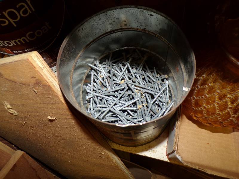 lot 2022 image: Galvanized Nails