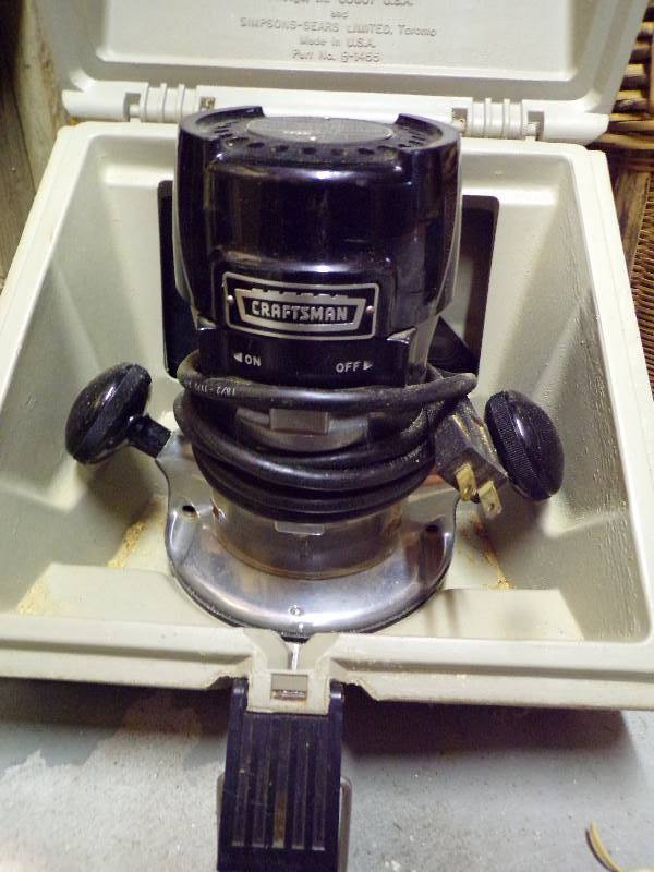 lot 2024 image: Craftsman Router in Case