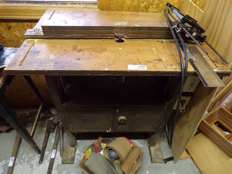 lot 2026 image: Router Table and Craftsman Router
