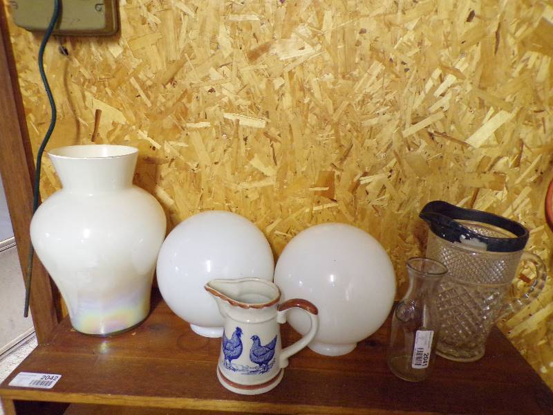 lot 2041 image: Light Globes etc.