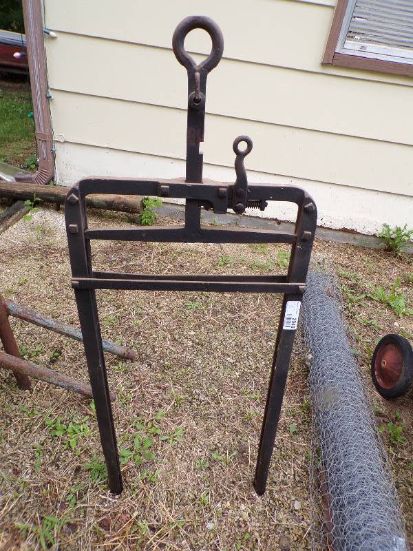 lot 2049 image: Hay Fork