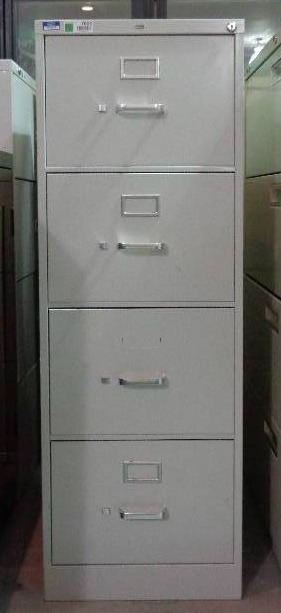 lot 7620 image: HON 4 Drawer Vertical Metal File Cabinet