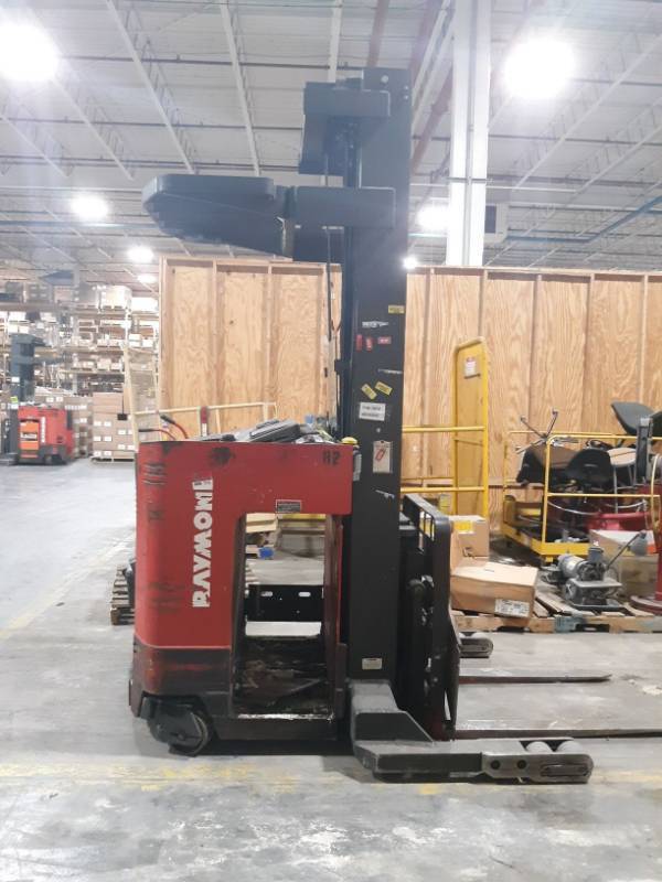 lot 5316 image: Raymond Easi Reach Forklift