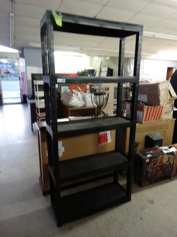 lot 1427 image: 5 Tier Plastic Shelf