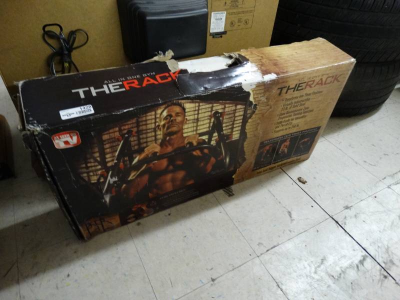 lot 1428 image: THE RACK All In One Gym.