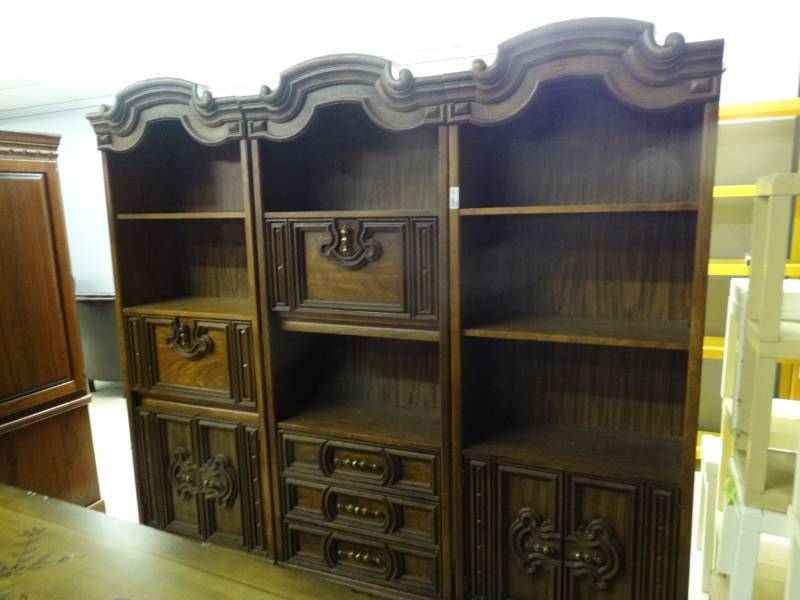 lot 1451 image: 3 piece wood wall shelf unit