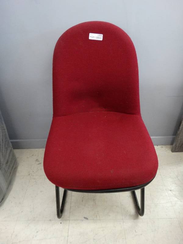 lot 1460 image: Padded red chair