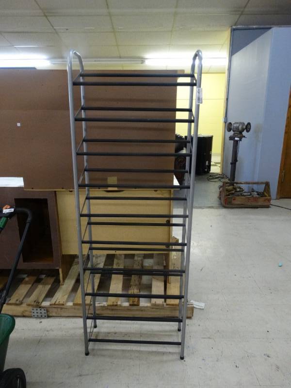 lot 1470 image: 10 shelf shoe rack