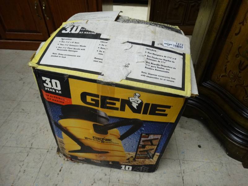 lot 1472 image: Genie 10 gallon wetdry vac
