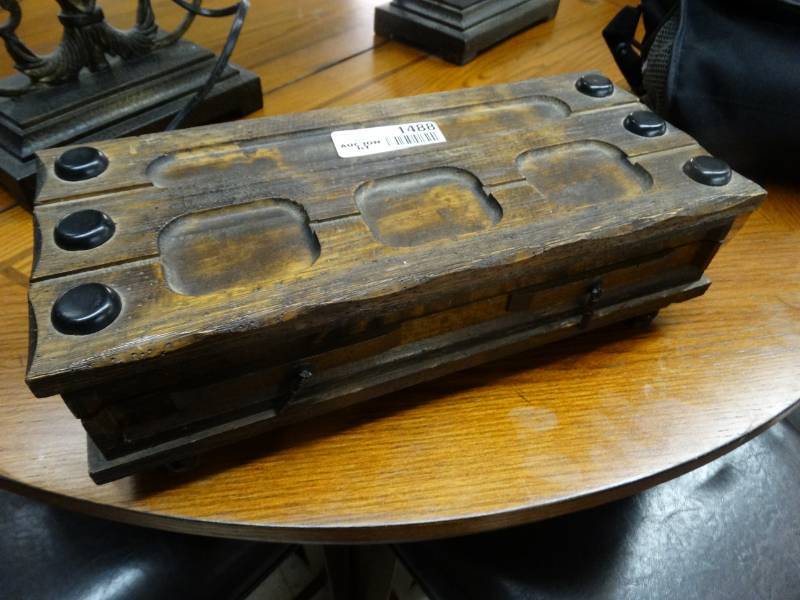 lot 1488 image: Wooden jewelry box w unsearched jewelry
