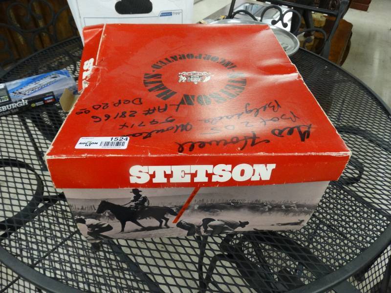 lot 1524 image: Stetson cowboy hat w Rattlesnake hat band & Box