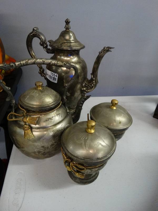 lot 1554 image: 4 pc tea set