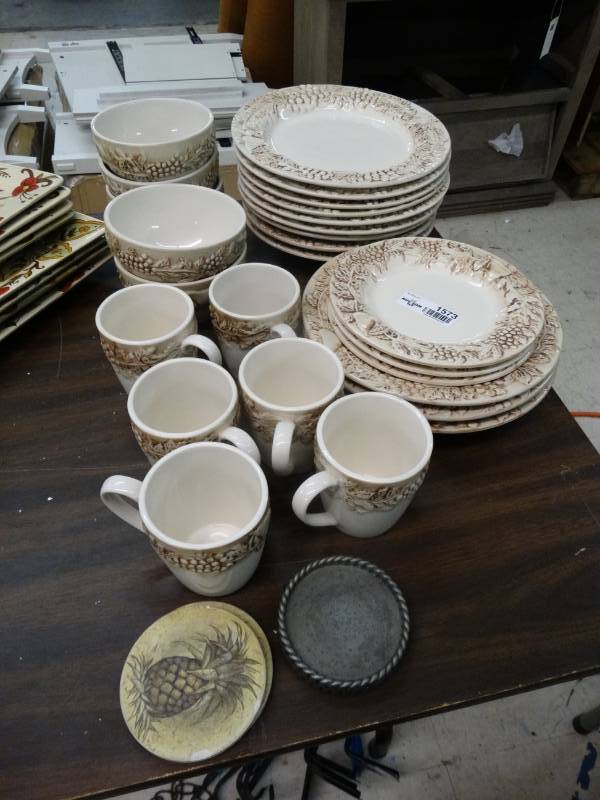 lot 1573 image: 26 pc serving set- Euro Ceramica Vineyard china