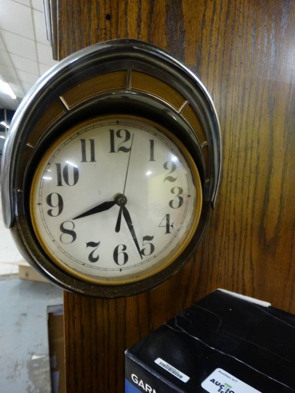lot 1588 image: Vintage car headlight wall clock
