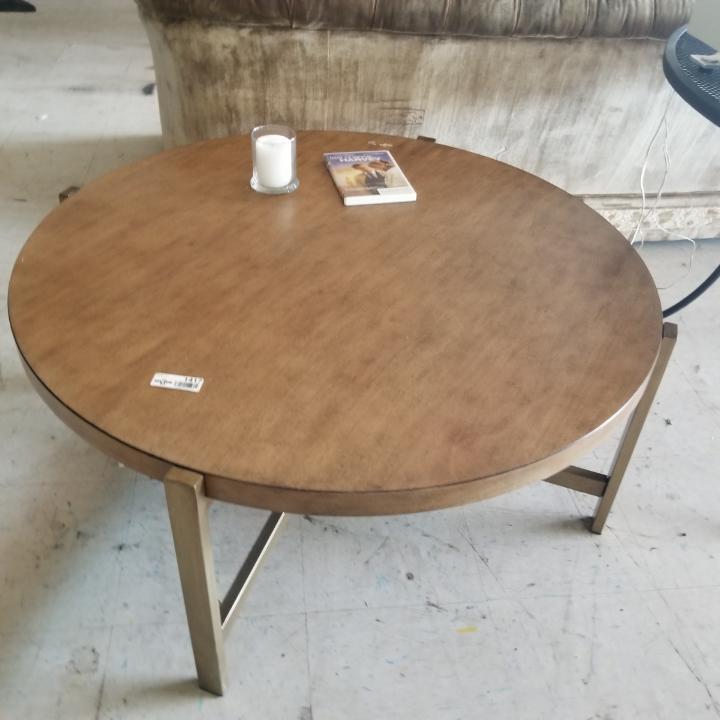 lot 1417 image: New round coffee table