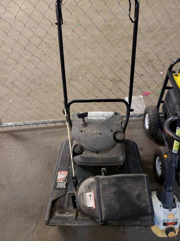 lot 1357 image: Craftsman 4.0 21 Snow Blower