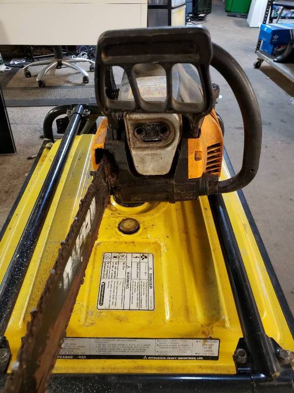 lot 1359 image: Poulan  Pro 42cc Chainsaw