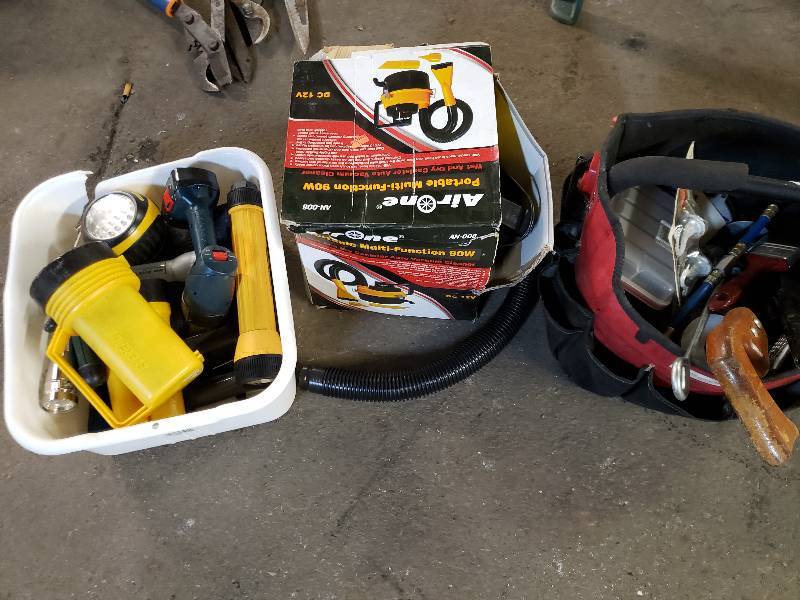 lot 1371 image: Tool Pouch with Contents, Shop Vac, Tote of Flashlights