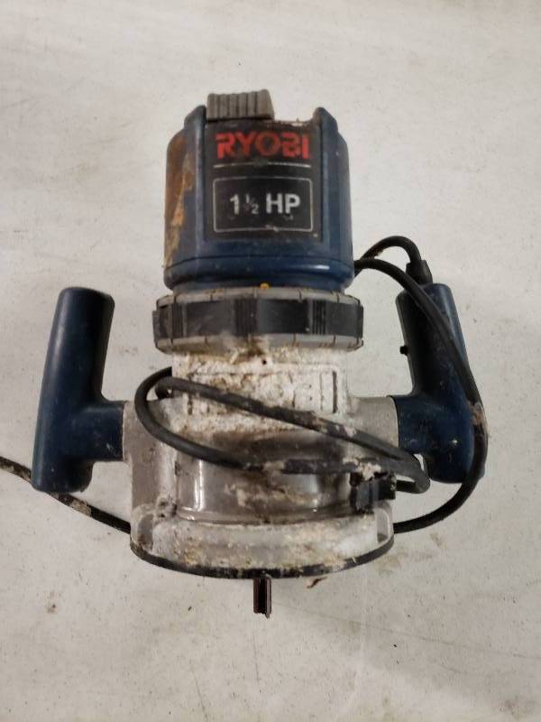 lot 1398 image: Ryobi 1 12 HP Router