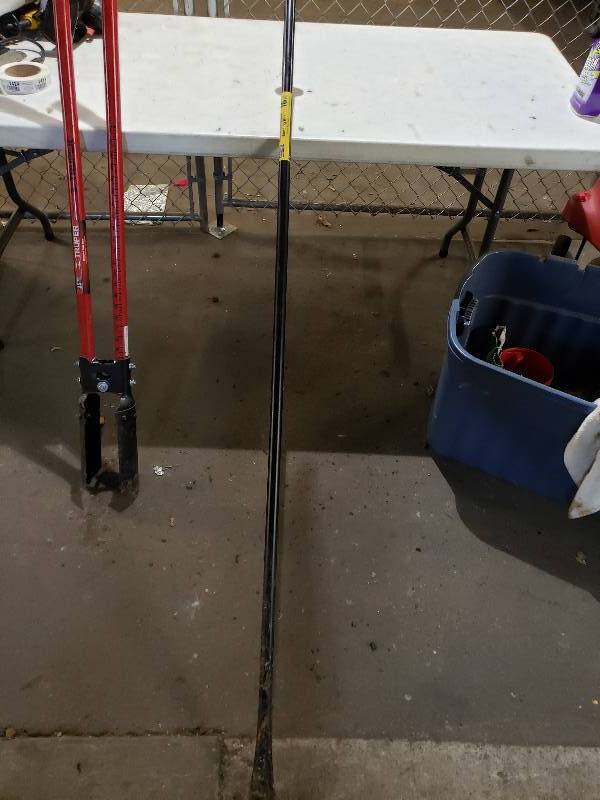 lot 1412 image: Tru Pro 16lb Post Hole Digger Tamping Bar