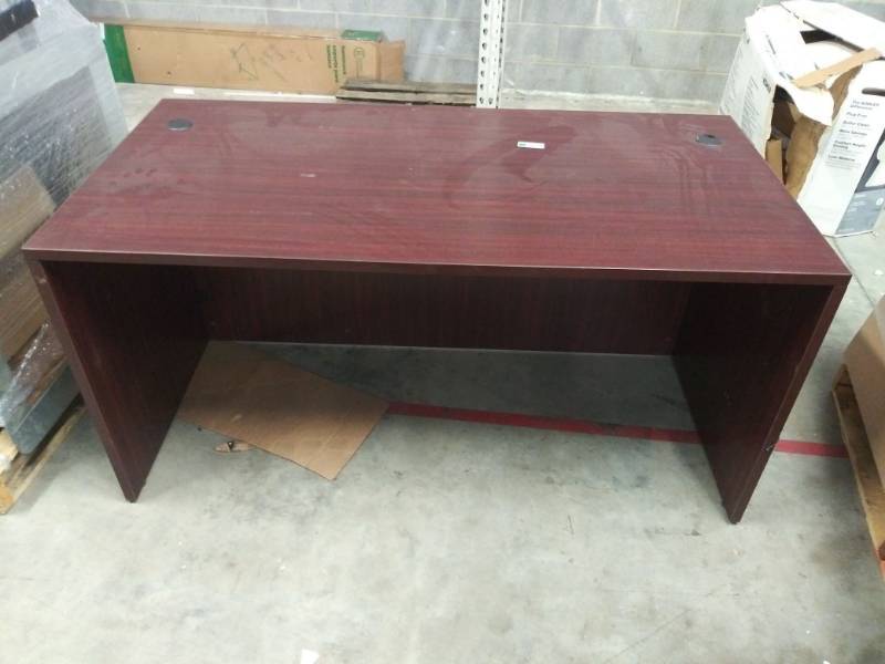 lot 4609 image: Desk