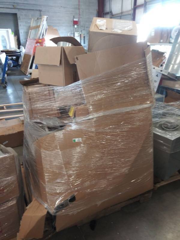 lot 4612 image: Pallet of Misc. HVAC Items
