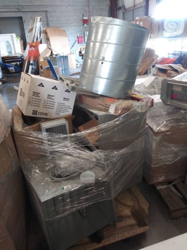 lot 4613 image: Pallet of Misc. HVAC Items