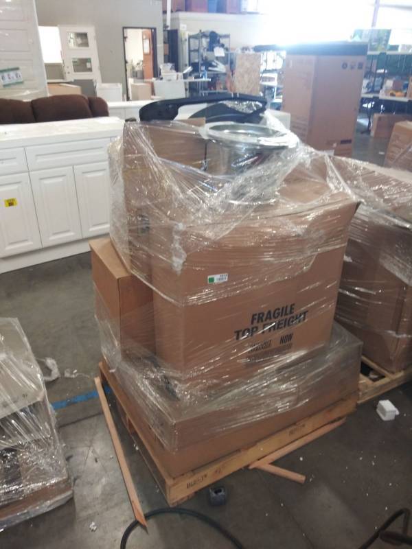 lot 4619 image: Pallet of Misc. HVAC Items