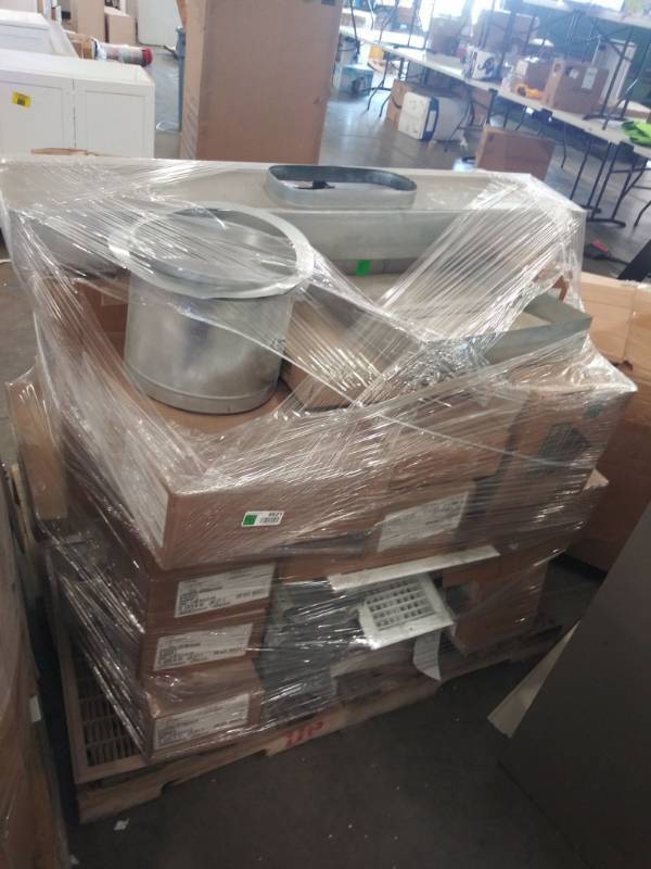lot 4621 image: Pallet of Misc. HVAC Items