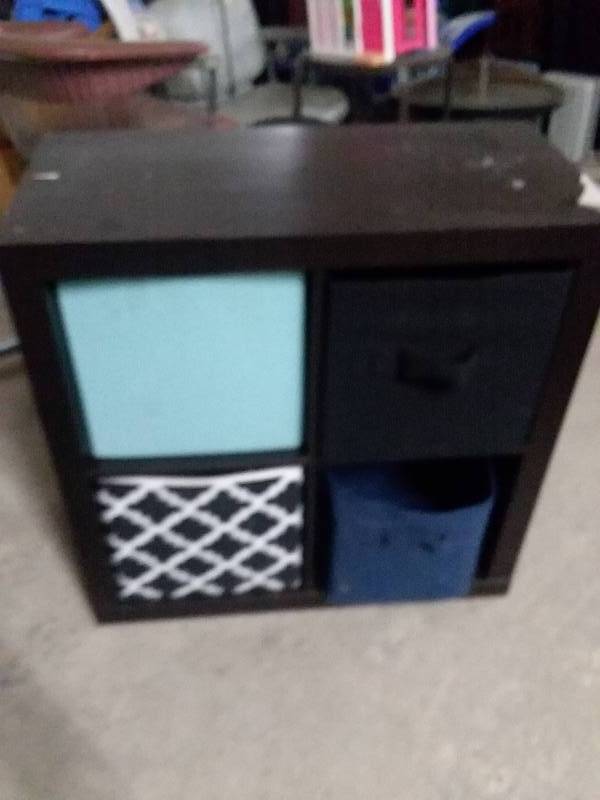 lot 9400 image: 4 Slot Storage Cubicle with Totes