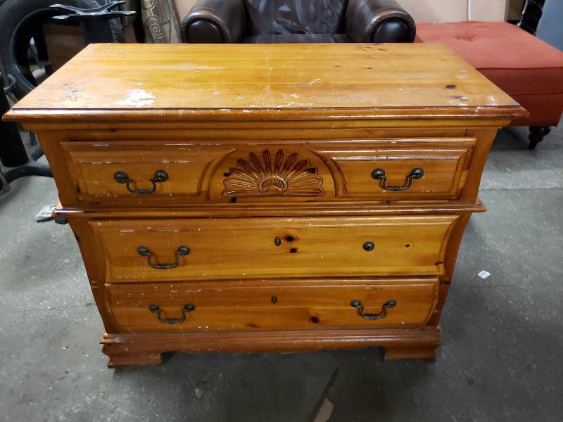 lot 1454 image: 3 Drawer Wood Dresser