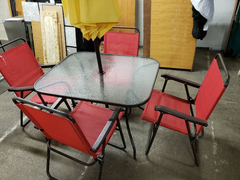 lot 1469 image: Nice Patio Table with 4 Chairs and Umbrella
