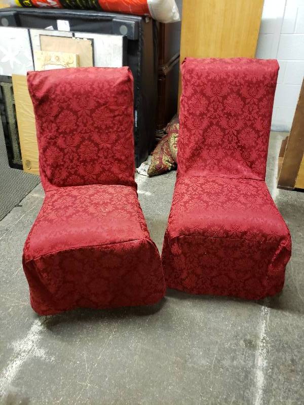 lot 1478 image: Pair of Fabric Chairs with Slip Covers On Them