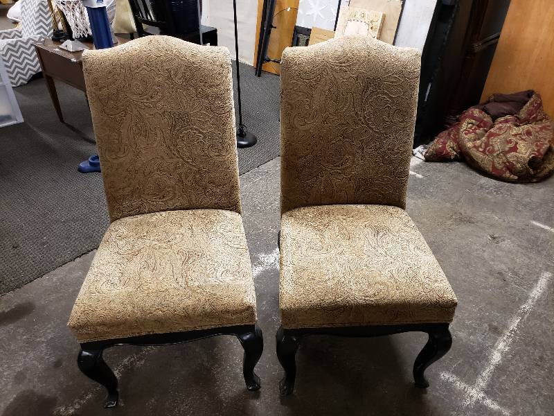 lot 1479 image: Pair of Extremely Nice Sitting Chairs