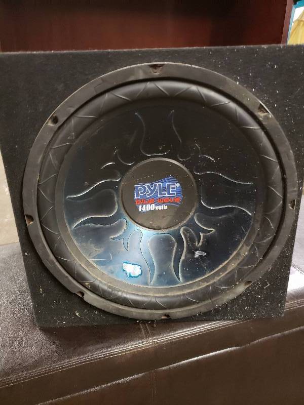 lot 1487 image: Pyle 1400 Watt Speaker in Box