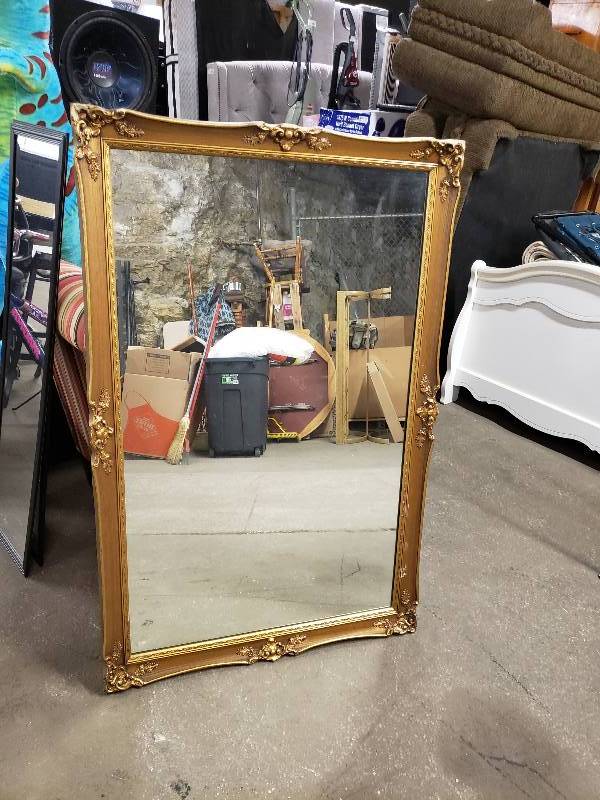 lot 1518 image: Nice Ornate Mirror