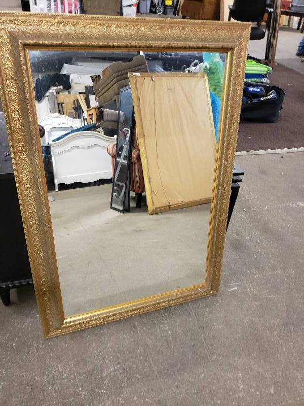 lot 1519 image: Nice Framed Mirror