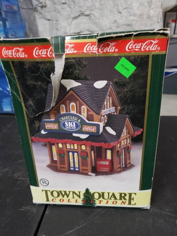 lot 9386 image: Coca Cola Chandlers Ski Resort Village Piece