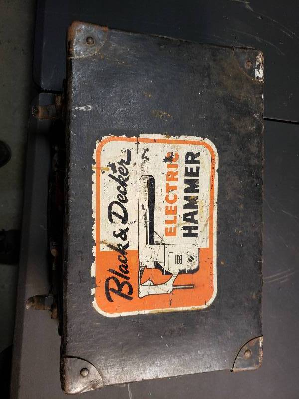 lot 9303 image: Black and Decker Electric Hammer