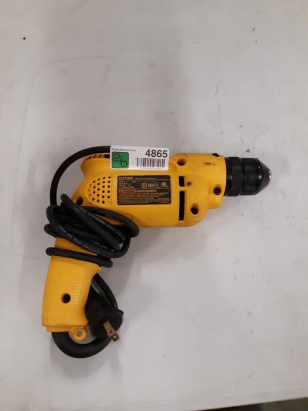 lot 4865 image: DEWALT D21009 Heavy-Duty 6 Amp 38-Inch Drill