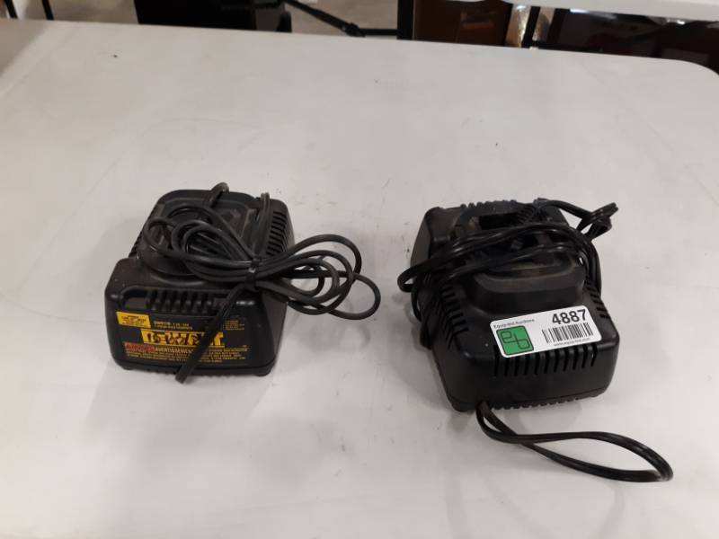 lot 4887 image: SET OF TWO DW9116 7.2-Volt to 18-Volt Pod Style 1 Hour Battery Charger