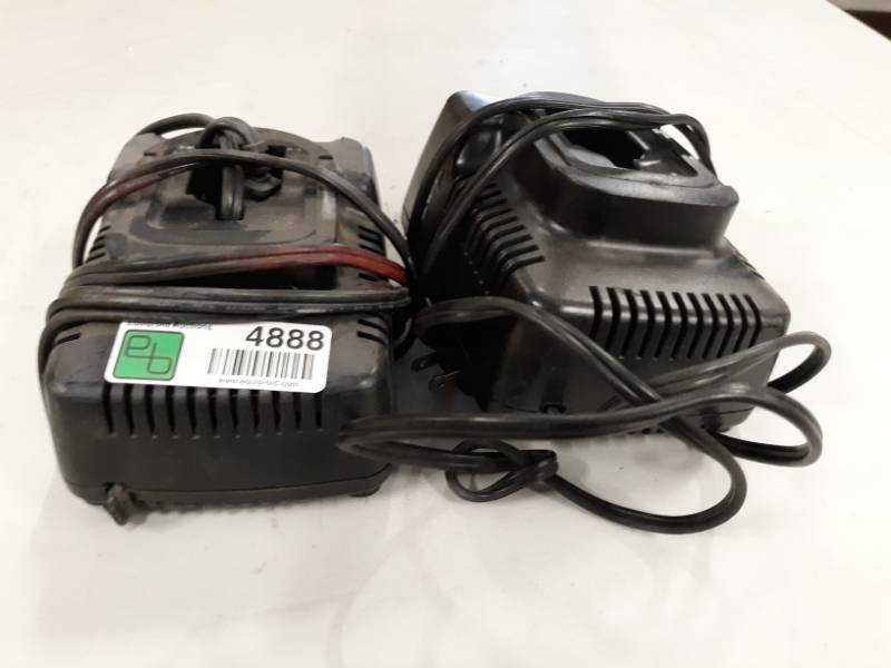 lot 4888 image: SET OF TWO DW9116 7.2-Volt to 18-Volt Pod Style 1 Hour Battery Charger