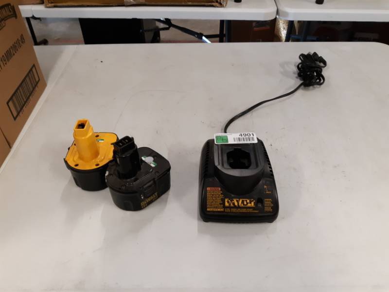 lot 4901 image: DW9118 7.2V - 14.4V 1-Hour Battery Charger  TWO BATTERIES