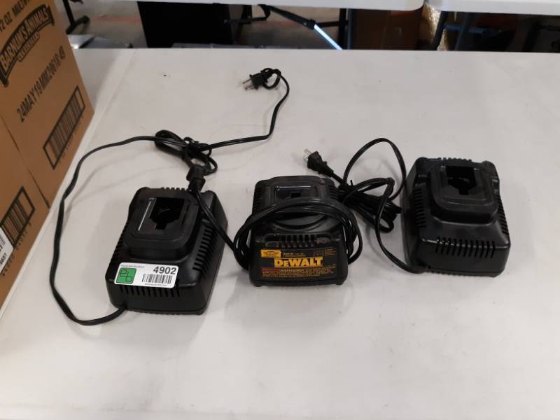 lot 4902 image: SET OF THREE DW9116 7.2-Volt to 18-Volt Pod Style 1 Hour Battery Chargers
