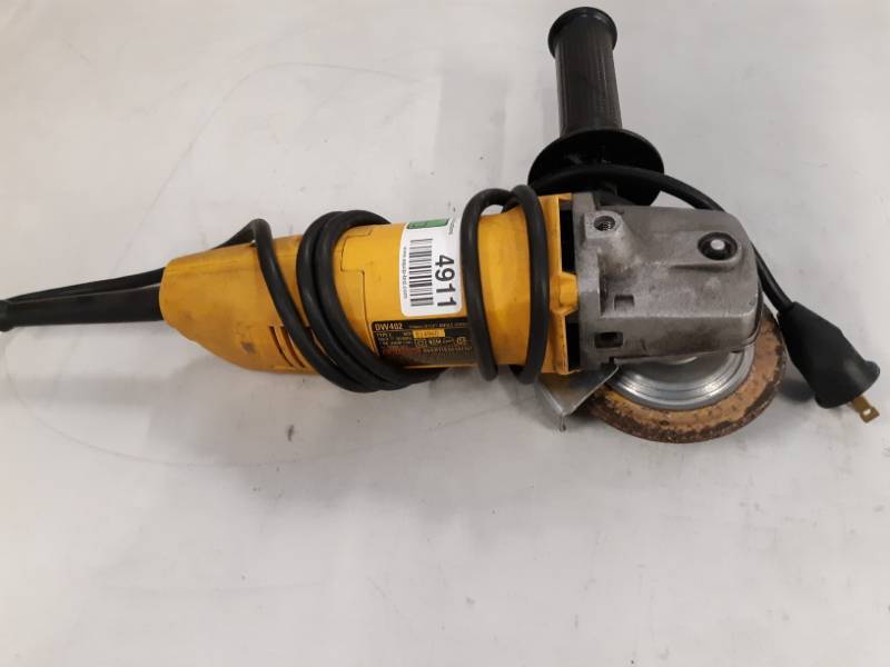 lot 4911 image: DWE402 4-12 (115MM) SMALL ANGLE GRINDER