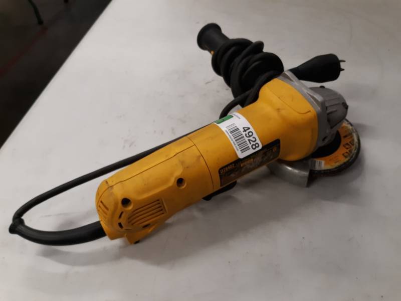 lot 4928 image: D28402 4-12 (115MM) SMALL ANGLE GRINDER