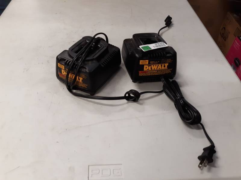 lot 4939 image: SET OF TWO DW9116 7.2-Volt to 18-Volt Pod Style 1 Hour Battery Chargers