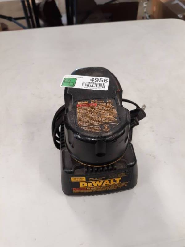 lot 4956 image: DW9116 7.2-Volt to 18-Volt Pod Style 1 Hour Battery Charger  1 BATTERY