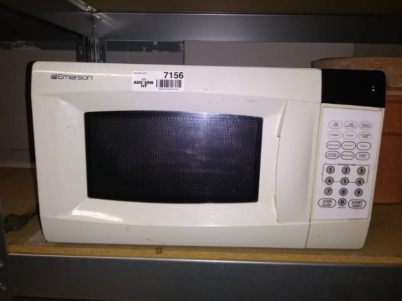 lot 7156 image: Emerson microwave.